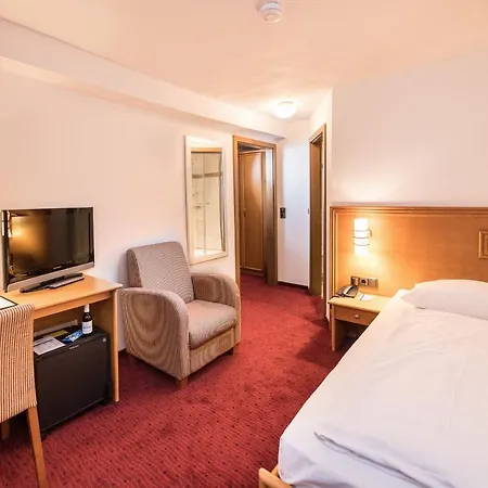 Hotell Goebels Zum Loewen 4*