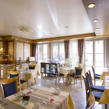 Hotell Goebels Zum Loewen 4*